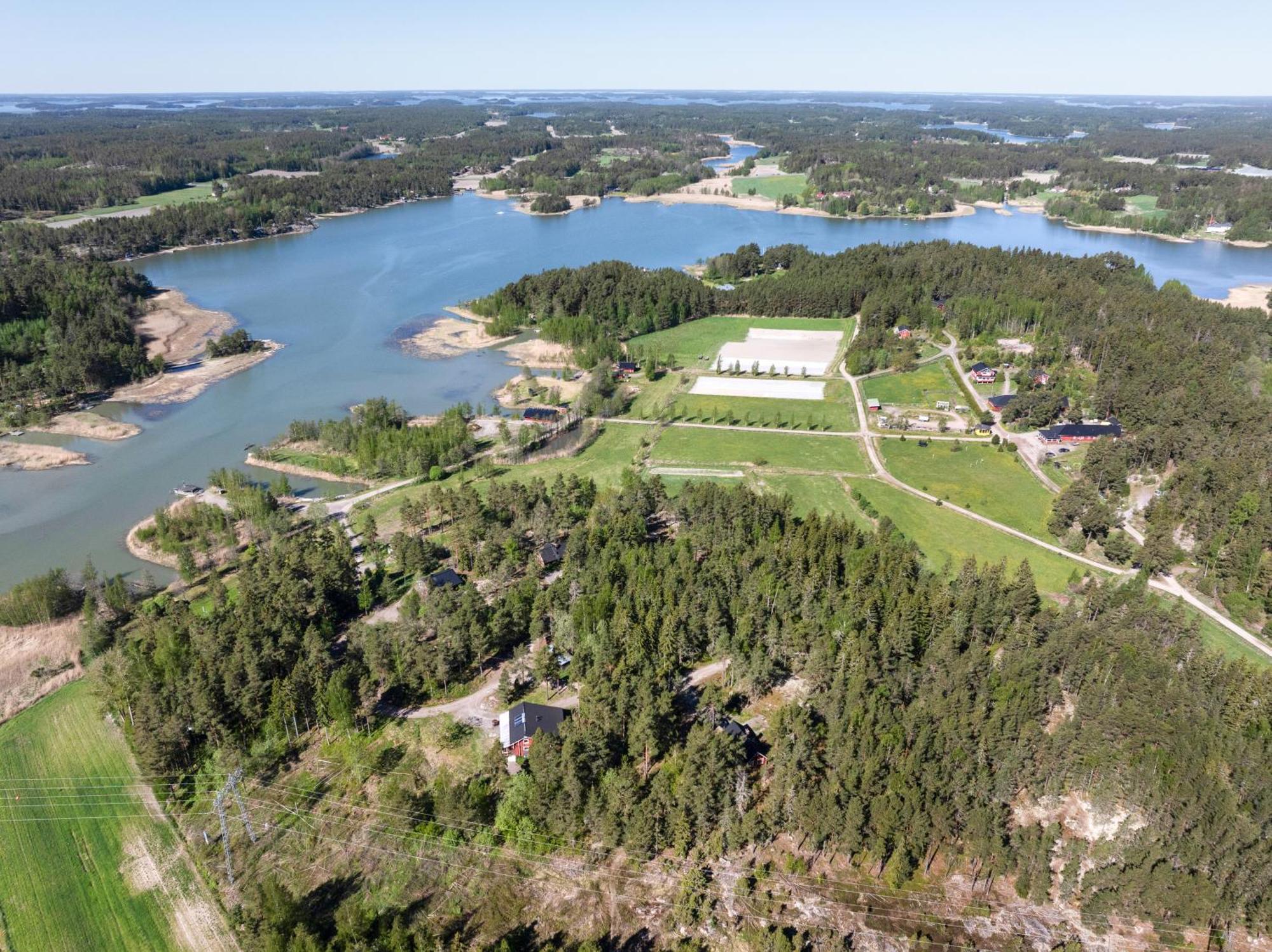 Villa Lomahyppaeys Naantali Exterior foto