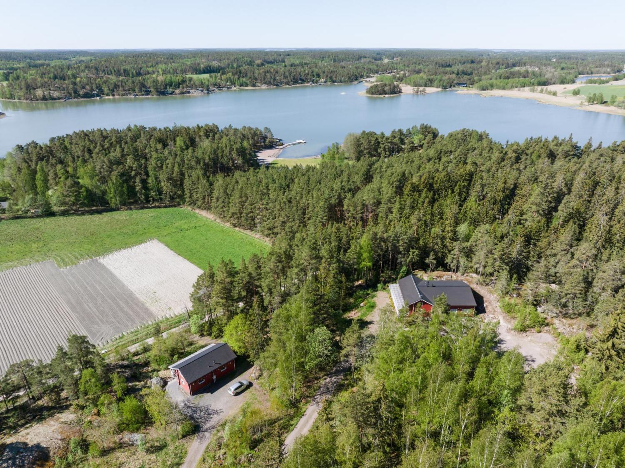 Villa Lomahyppaeys Naantali Exterior foto