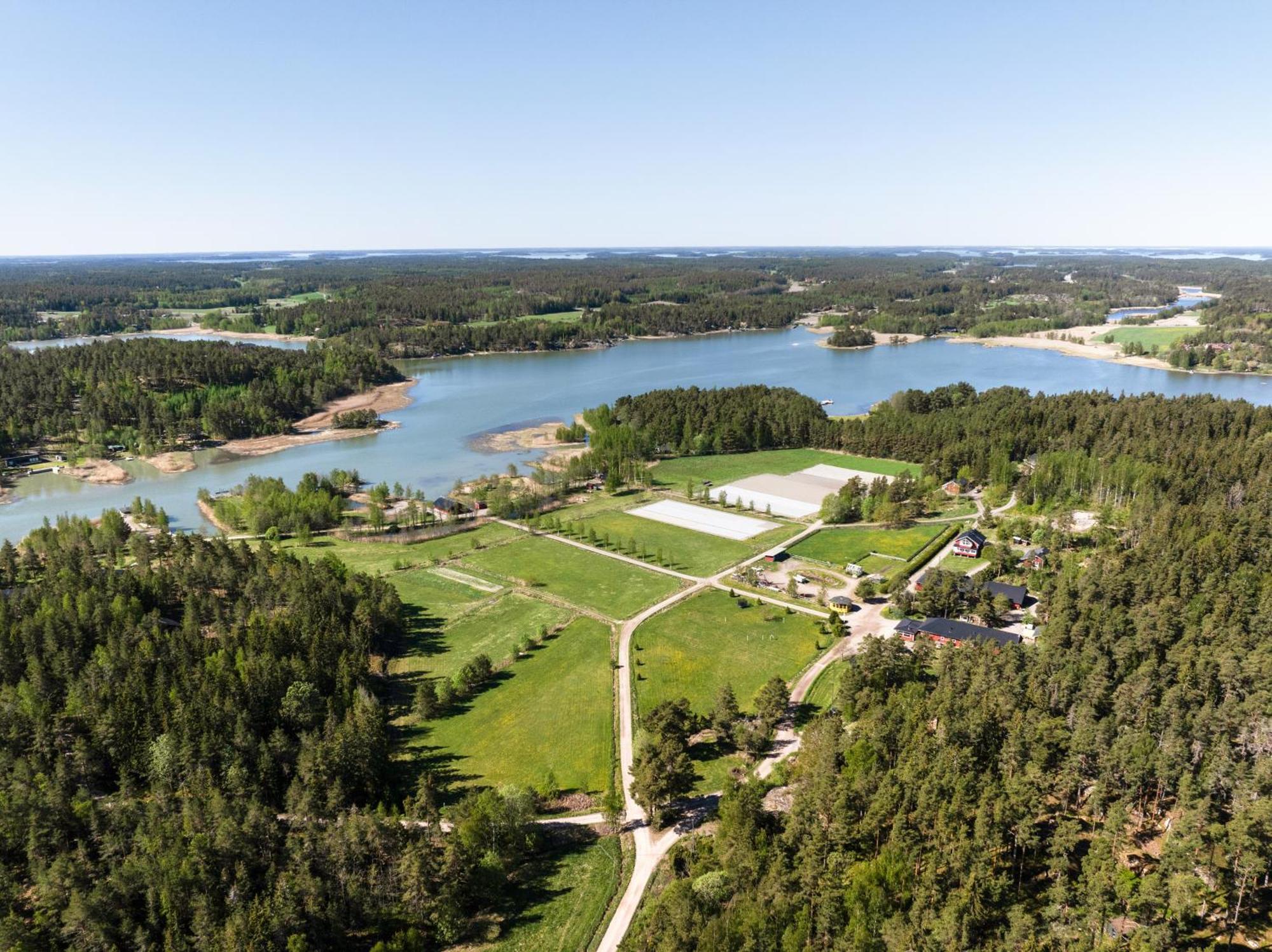 Villa Lomahyppaeys Naantali Exterior foto