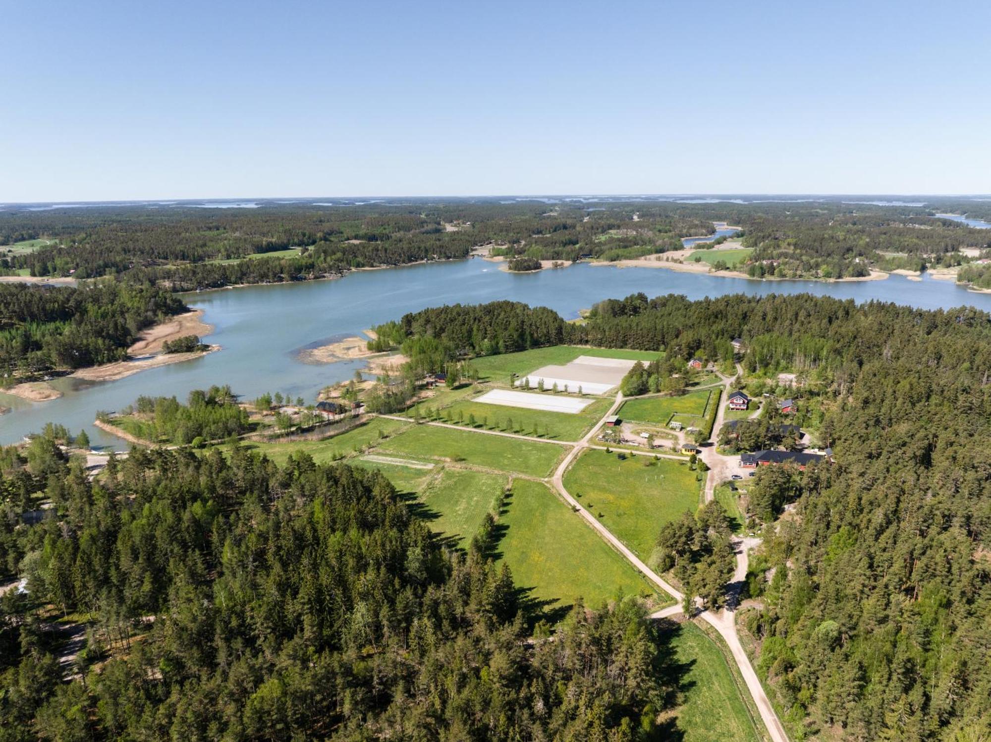 Villa Lomahyppaeys Naantali Exterior foto